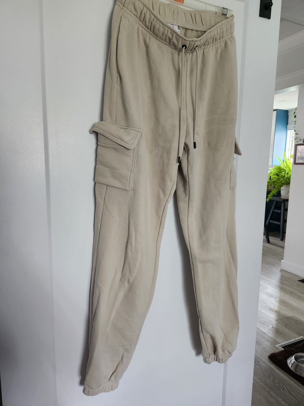 Nike Beige Cargo Sweatpants | Fleece Joggers | Women's Medium